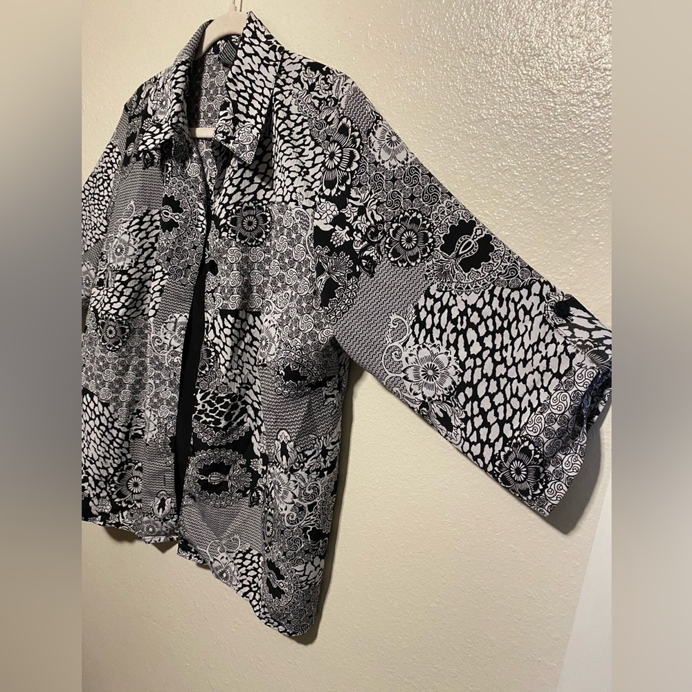 George Black White Floral Blouse Attached Cami 2X Button Front Business Top - Picture 3 of 4